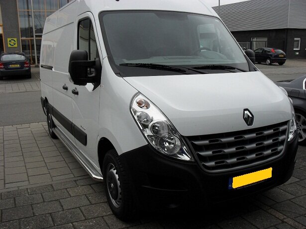 Renault Master L2 Sidebars 60 mm met RVS trede