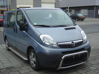 Opel Vivaro 2001 tot 2013 L1 sidebars 60 mm met RVS trede Opel Vivaro 2001 tot 2013 L1 sidebars 60 mm met RVS trede