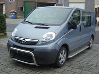 Renault Trafic 2001 tot 2014 L1 sidebars 60 mm met RVS trede Renault Trafic 2001 tot 2014 L1 sidebars 60 mm met RVS trede
