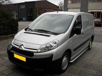 Peugeot Expert Sidebars buis 60 mm met RVS trede L1 Peugeot Expert Sidebars buis 60 mm met RVS trede L1